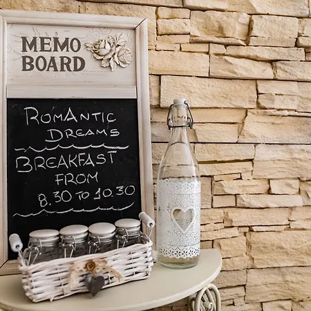 Bed & Breakfast Romantic Dreams